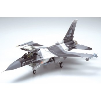 tamiya F-16C/N Agressor 1/48 61106