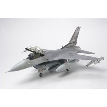 tamiya F-16C Block 25/32 ANG 1/48 61101