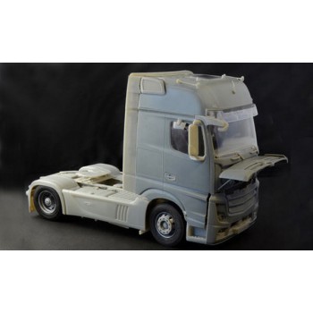 italeri Mercedes Actros Gigaspace 1/24 3905