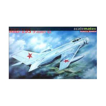 Historic Plastic Models MiG-19S 1/48 48-009