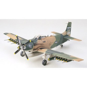 tamiya A-1J Skyraider 1/48 61073