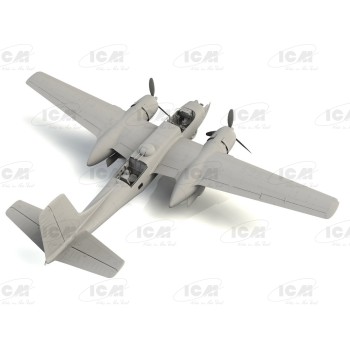 ICM A-26C-15 Invader with pilots and ground personnel 1/48