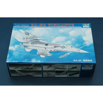 TRUMPETER North American RA-5C Vigilante 1/48