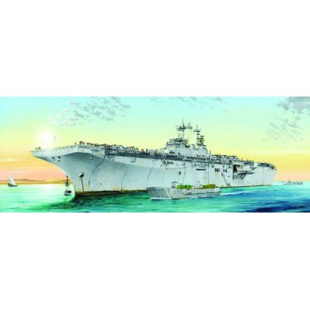 hobby boss USS Kearsarge LHD-3 1/700 83404
