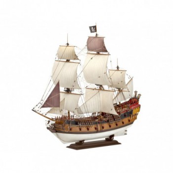revell NAVIRE PIRATE 1/72 05605