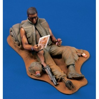 verlinden GI at Rest Vietnam 120mm 1/16 923