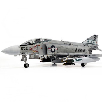 ACADEMY USMC F-4J Phantom II « VMFA-333 Fighting Shamrocks » 1/48 12356