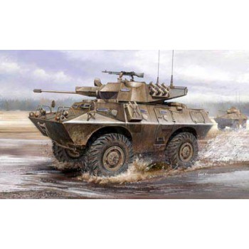 HOBBY BOSS V-150 COMMANDO CANON 20mm 1/35 82420
